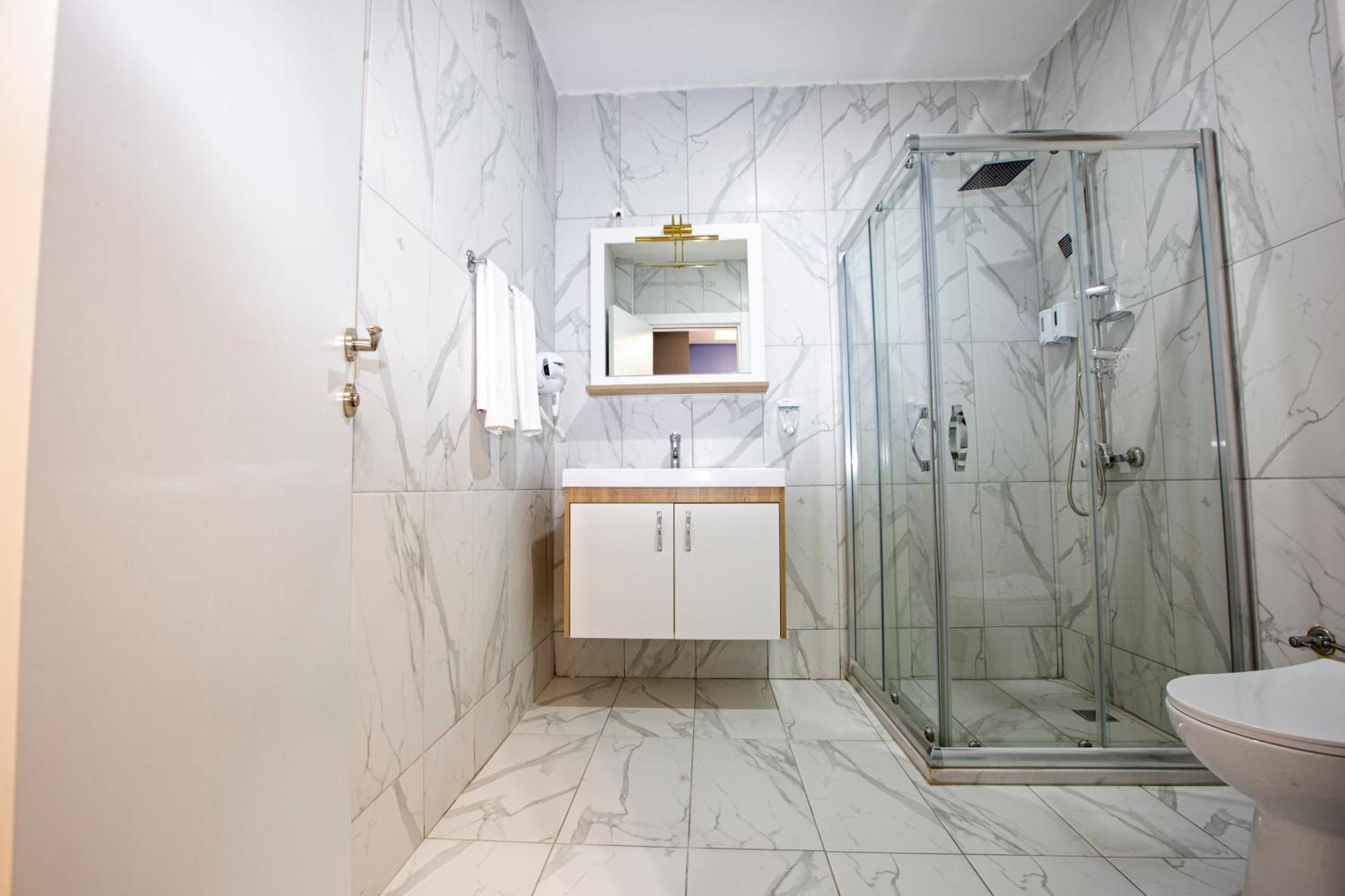 Taksim Leon'S Hotel Istanbul Ngoại thất bức ảnh
